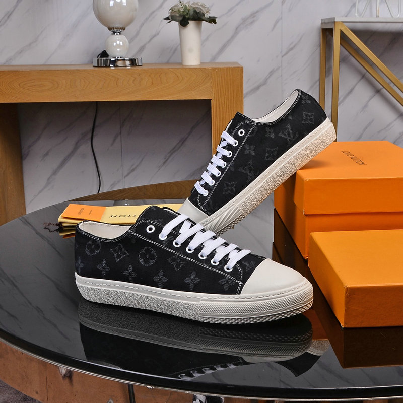 men LV shoes-035